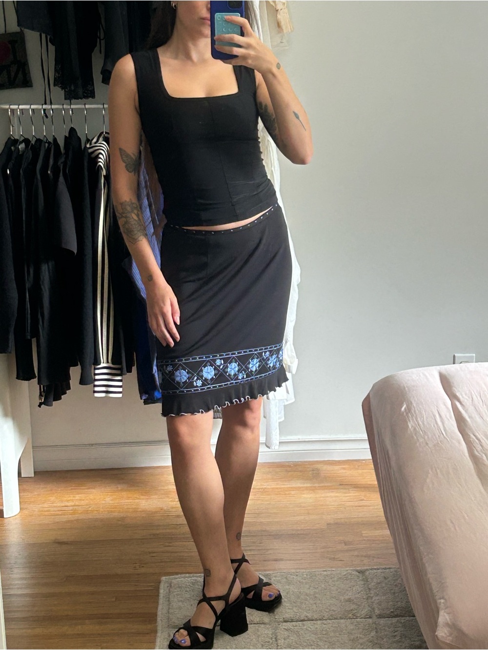 VINTAGE embroidered midi skirt - Picture 1 of 4